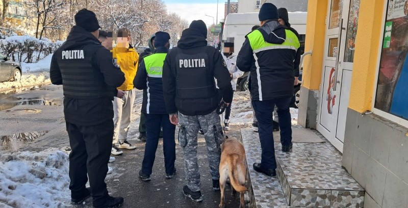 Acțiuni ale polițiștilor maramureșeni pentru siguranța elevilor
