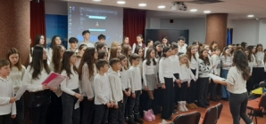 Evenimentul „Eminescu și miracolul poeziei” a reunit elevi și cadre didactice de la Școala Gimnazială  „Nicolae Iorga”, la Biblioteca Județeană