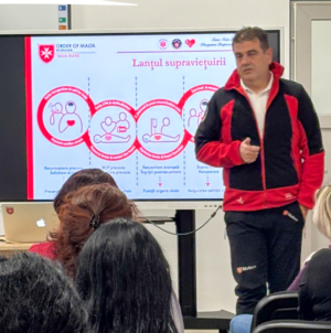 Cursurile de prim ajutor destinate personalului didactic și administrativ continuă în unitățile de învățământ din Baia Mare