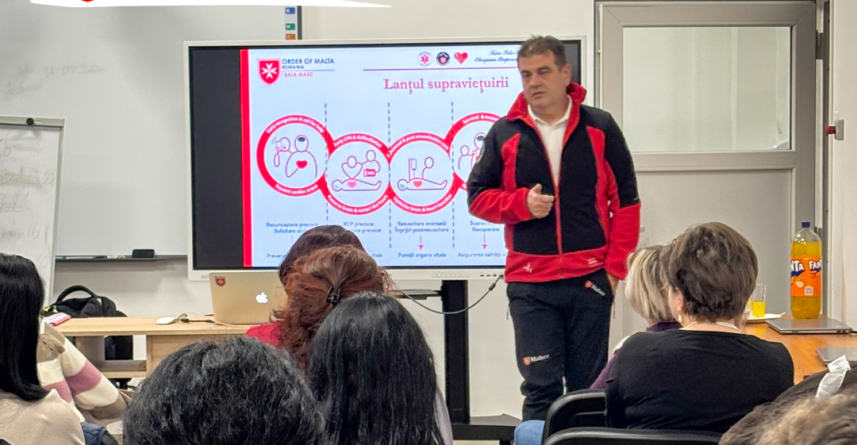 Cursurile de prim ajutor destinate personalului didactic și administrativ continuă în unitățile de învățământ din Baia Mare