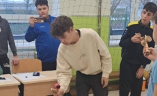 Adolescentul Sebastian Unguraș va susține un atelier de Kendama la Zbor Hub Baia Mare