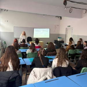 Asociația ASSOC a organizat o acțiune de prevenire a sarcinilor de la vârste fragede la Colegiul Tehnic „George Barițiu” Baia Mare