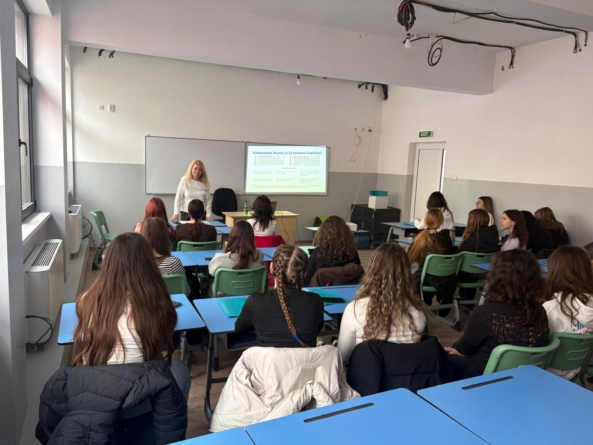 Asociația ASSOC a organizat o acțiune de prevenire a sarcinilor de la vârste fragede la Colegiul Tehnic „George Barițiu” Baia Mare