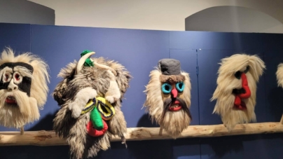 Expoziția „Misterul măștii populare românești” candidează pentru Top 3 expoziții din Cehia