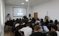 Elevii Colegiului Național „Vasile Lucaciu” Baia Mare au făcut o incursiune în viața și opera lui Petre Dulfu, la Muzeul Județean de Istorie și Arheologie Maramureș