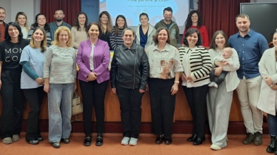 „Frumusețe care zidește”: o nouă întâlnire derulată în cadrul proiectului „Colocviile MomCo la Bibliotecă”, în Baia Mare