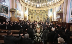 Profesorul Iustin Podăreanu a fost condus pe ultimul drum, Slujba înmormântării fiind oficiată de Preasfințitul Părinte Timotei Sătmăreanul