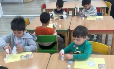 Preșcolarii din cadrul Centrului Comunitar Multifuncțional din Baia Mare au pătruns în lumea poveștilor populare