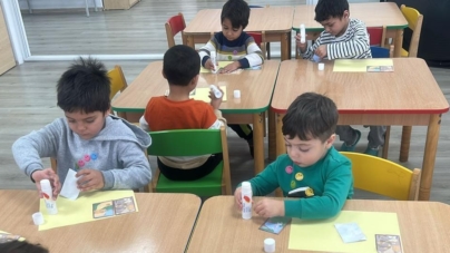 Preșcolarii din cadrul Centrului Comunitar Multifuncțional din Baia Mare au pătruns în lumea poveștilor populare