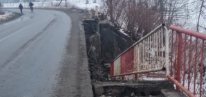 Circulație închisă pe un tronson din DJ 188, în Vișeu de Jos, după avarierea unui pod