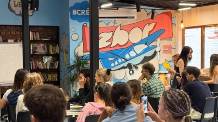 Seară de poezie la Zbor Hub Baia Mare, cu ocazia aniversării lui Mihai Eminescu