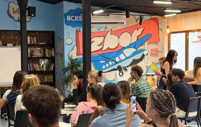 Seară de poezie la Zbor Hub Baia Mare, cu ocazia aniversării lui Mihai Eminescu