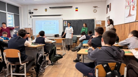 „Adolescența – între alegeri și consecințe”: activitate de informare și educație pentru elevii băimăreni