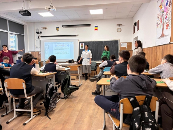 „Adolescența – între alegeri și consecințe”: activitate de informare și educație pentru elevii băimăreni