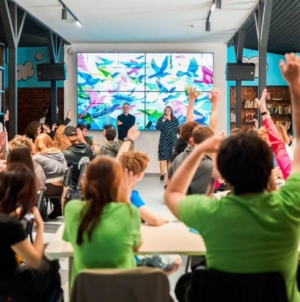 Seară de Quiz la Zbor Hub Baia Mare: distracție și cultură generală pentru adolescenți