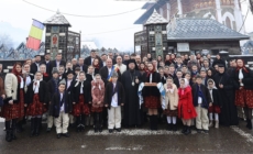 Preasfințitul Părinte Timotei Sătmăreanul s-a aflat în mijlocul credincioșilor Parohiei Ortodoxe „Nașterea Maicii Domnului” din localitatea Săpânța