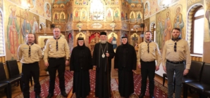 Preasfințitul Părinte Iustin, în vizită la Schitul „Tăierea Capului Sfântului Proroc Ioan Botezătorul” Izvoare