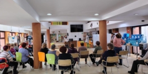 Criminalitate informatică: activitate de prevenție în rândul senioarelor băimărene, la Centrul Rivulus Pueris