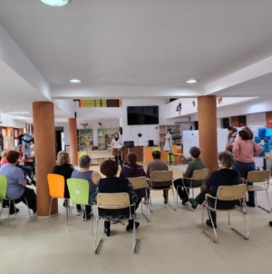 Criminalitate informatică: activitate de prevenție în rândul senioarelor băimărene, la Centrul Rivulus Pueris