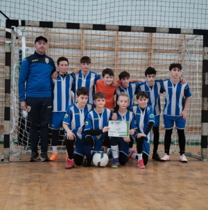 Echipa de fotbal de la Școala Gimnazială „Lucian Blaga” Baia Mare a ieșit campioană municipală în cadrul Cupei Timbark Junior, obținând calificarea la etapa județeană