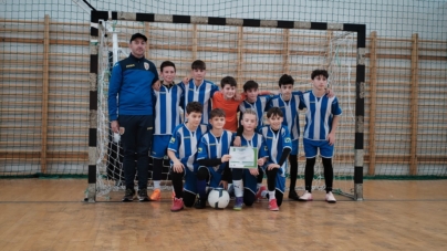 Echipa de fotbal de la Școala Gimnazială „Lucian Blaga” Baia Mare a ieșit campioană municipală în cadrul Cupei Timbark Junior, obținând calificarea la etapa județeană