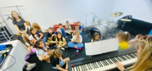 BiAcademy Music School Baia Mare organizează „Tabăra micilor artiști” pentru copii