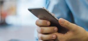 Apel fals la 112 privind furtul unei mașini. A fost găsită în parcarea unui centru comercial, unde fusese lăsată de apelant