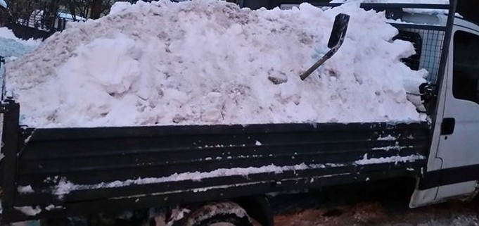 Restricții de circulație pe unele străzi din Sighet pentru o nouă acțiune de transport al zăpezii