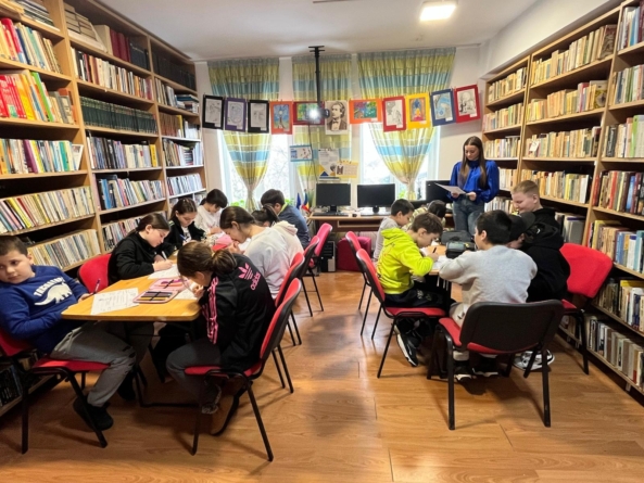 Unirea Principatelor Române, sărbătorită în avans de elevii Liceului Tehnologic ”Traian Vuia” Tăuții Măgherăuș