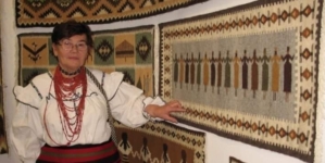 Povestea „Covorului fermecat” al Victoriei Berbecar din colecția Muzeului Județean de Etnografie și Artă Populară Maramureș