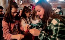 În Parohia Săcălășeni se organizează un atelier de confecționat mărțișoare
