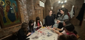 ASCOR Baia Mare organizează tradiționalul atelier caritabil de mărțișoare