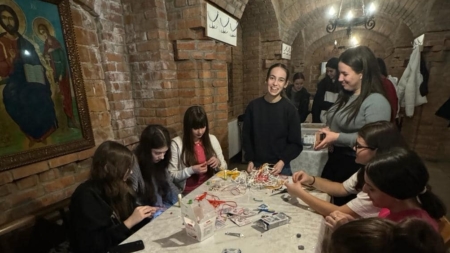 ASCOR Baia Mare organizează tradiționalul atelier caritabil de mărțișoare