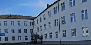 La Școala „Ion Luca Caragiale” Baia Mare se desfășoară proiectul educațional internațional eTwinning „Playing Together Outdoors”