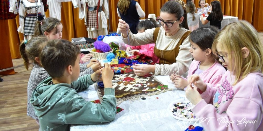 „Șezătoare în Postu’ Mare” la Târgu Lăpuș: Atelier de meșteșugit pentru copii și tineri