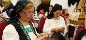 Coașul păstrează tradiția: Se organizează șezătoare pe 14 februarie