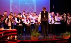 „Dragobete în cântec și tradiții” – spectacol dedicat iubirii și obiceiurilor străvechi, la Teatrul de Păpuși din Baia Mare