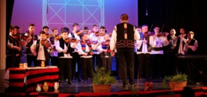 „Dragobete în cântec și tradiții” – spectacol dedicat iubirii și obiceiurilor străvechi, la Teatrul de Păpuși din Baia Mare