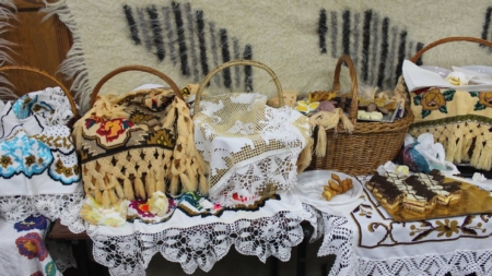 Șezătoare tradițională la Chiuzbaia: comunitatea este invitată să ducă mai departe obiceiurile locale