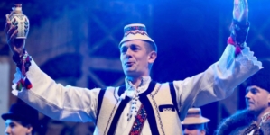 Curs de dans popular pentru copiii și tinerii din comuna Dumbrăvița