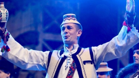 Curs de dans popular pentru copiii și tinerii din comuna Dumbrăvița