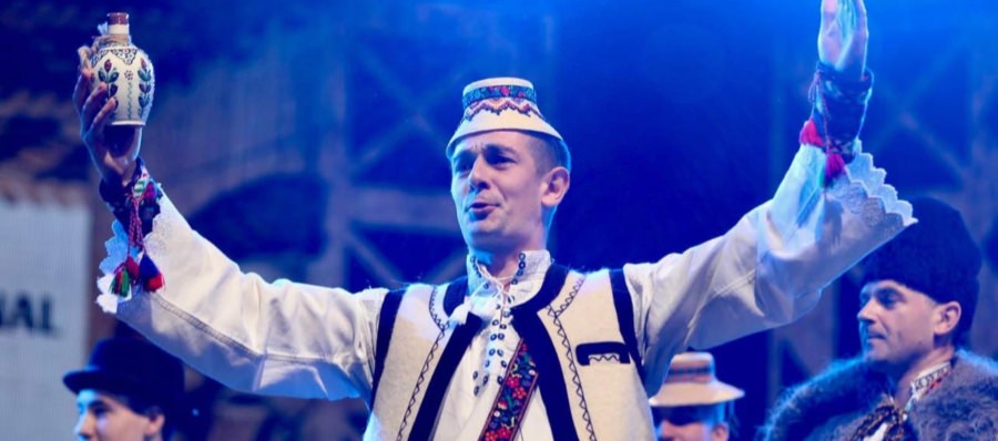 Curs de dans popular pentru copiii și tinerii din comuna Dumbrăvița