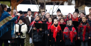 Pricesne și emoție la Inău: Concert de suflet organizat în 8 martie