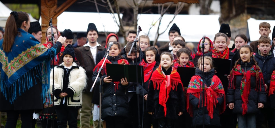 Pricesne și emoție la Inău: Concert de suflet organizat în 8 martie