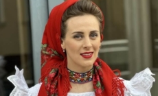 Artista Oana Font își serbează ziua de naștere