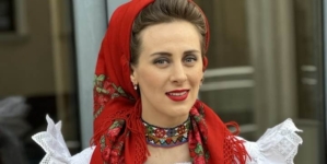 Artista Oana Font își serbează ziua de naștere