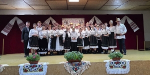 Ansamblul folcloric „Cununa Săsarului”, sărbătorit la aniversarea majoratului