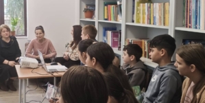 „Deschidem cărți, deschidem minți!”: Elevii din Ardusat au marcat Ziua Națională a Lecturii la Casa Corpului Didactic Maramureș