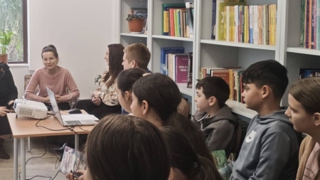 „Deschidem cărți, deschidem minți!”: Elevii din Ardusat au marcat Ziua Națională a Lecturii la Casa Corpului Didactic Maramureș