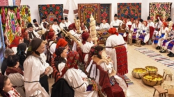 „Șezătoarea Generațiilor” de la Suciu de Sus a readus la viață spiritul satului de altădată, reunind bunici, părinți și copii